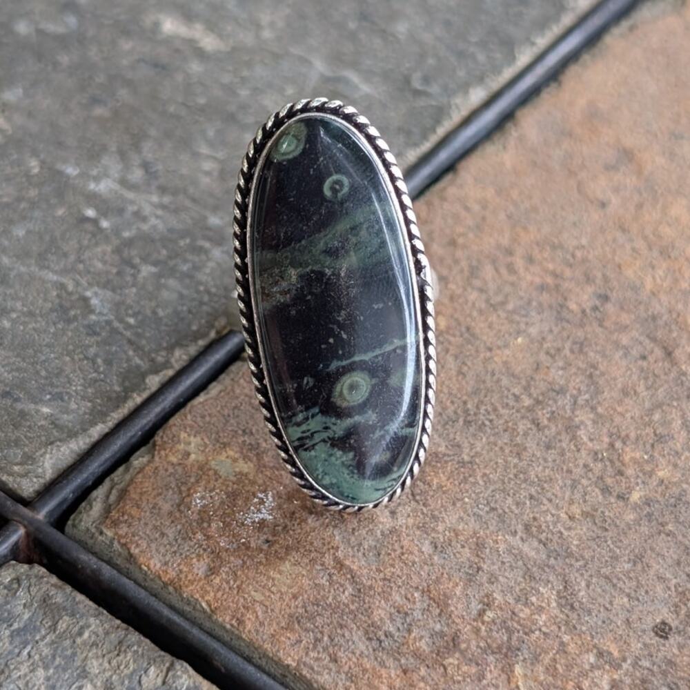 Vintage Witchy Boho Chic Statement Ring Sz 8.75 Earthy Green Oval Ring Groovy